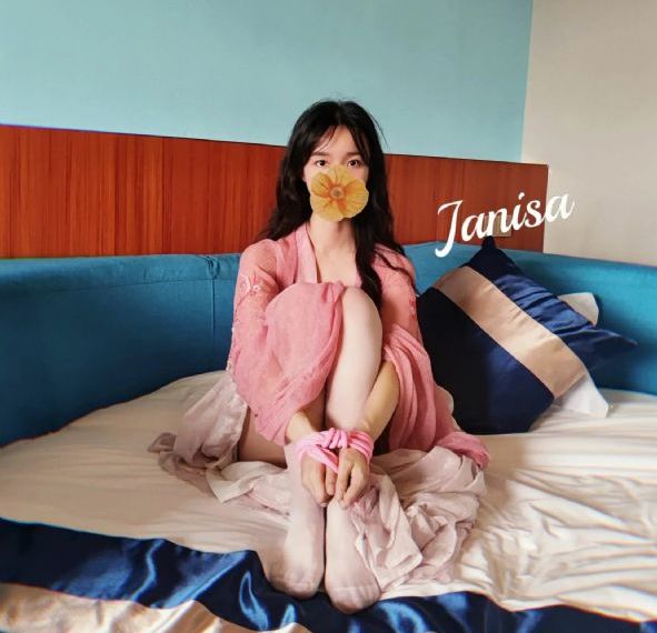 挤公交顶臀摩擦美女不吱声_国产剧完整版观看